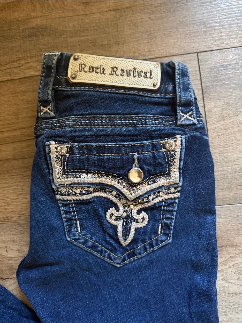 Rock Revival Dark Blue Jeans with Embellished Pocket Betty skinny size 27